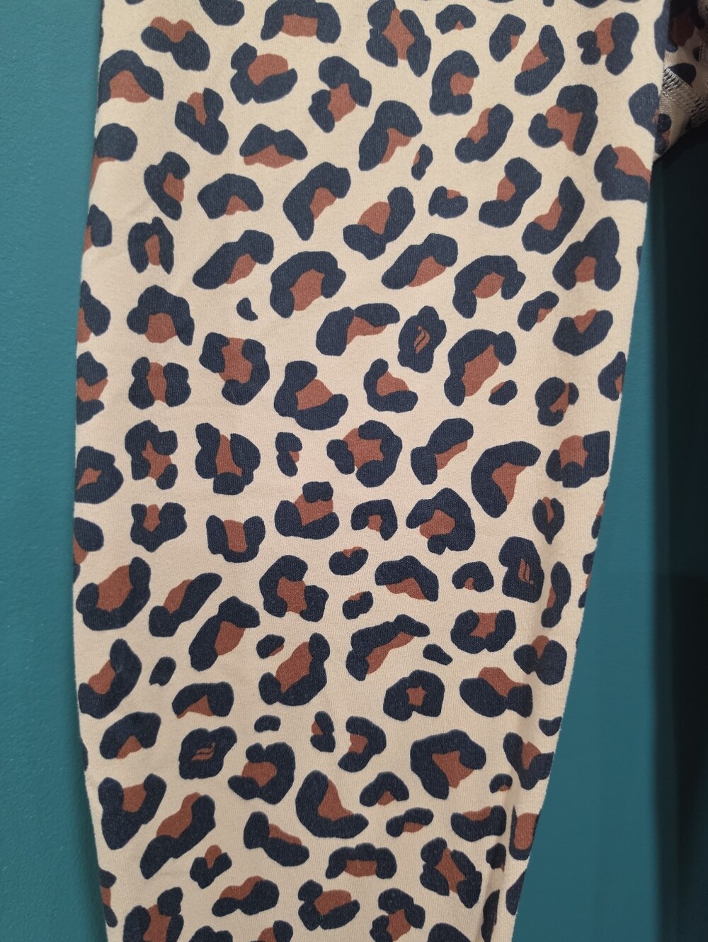 Fabletics PowerHold Leopard Print High Rise 7/8 Leggings Small - Picture 4 of 6
